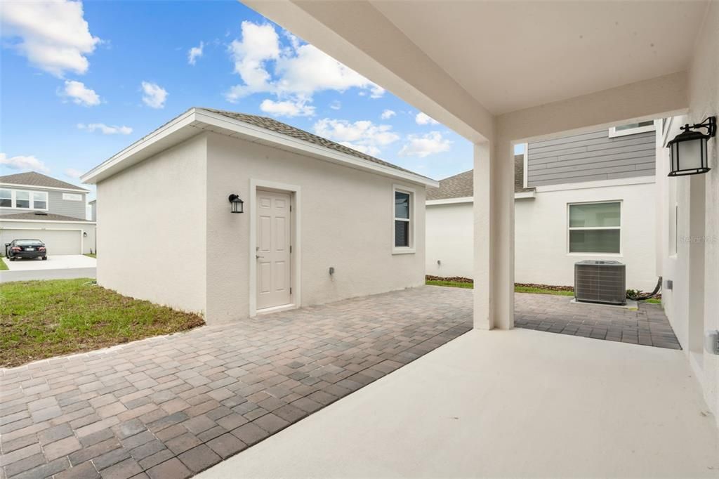 For Rent: $2,700 (3 beds, 2 baths, 2186 Square Feet)