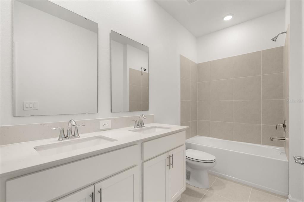 For Rent: $2,700 (3 beds, 2 baths, 2186 Square Feet)