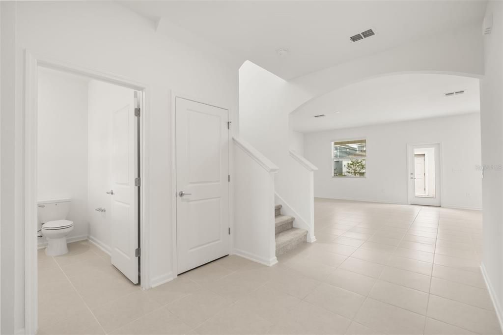 For Rent: $2,700 (3 beds, 2 baths, 2186 Square Feet)