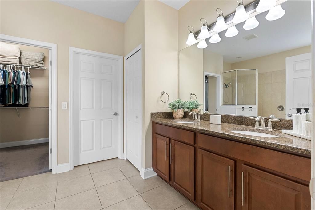 For Sale: $499,000 (4 beds, 2 baths, 2910 Square Feet)
