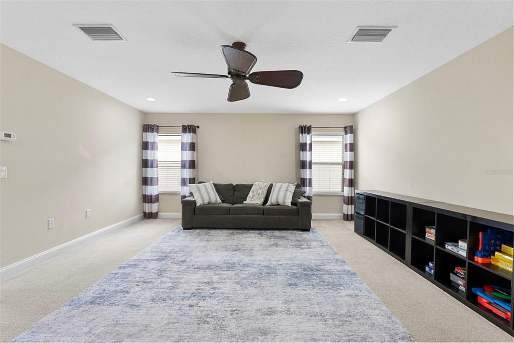 For Sale: $499,000 (4 beds, 2 baths, 2910 Square Feet)