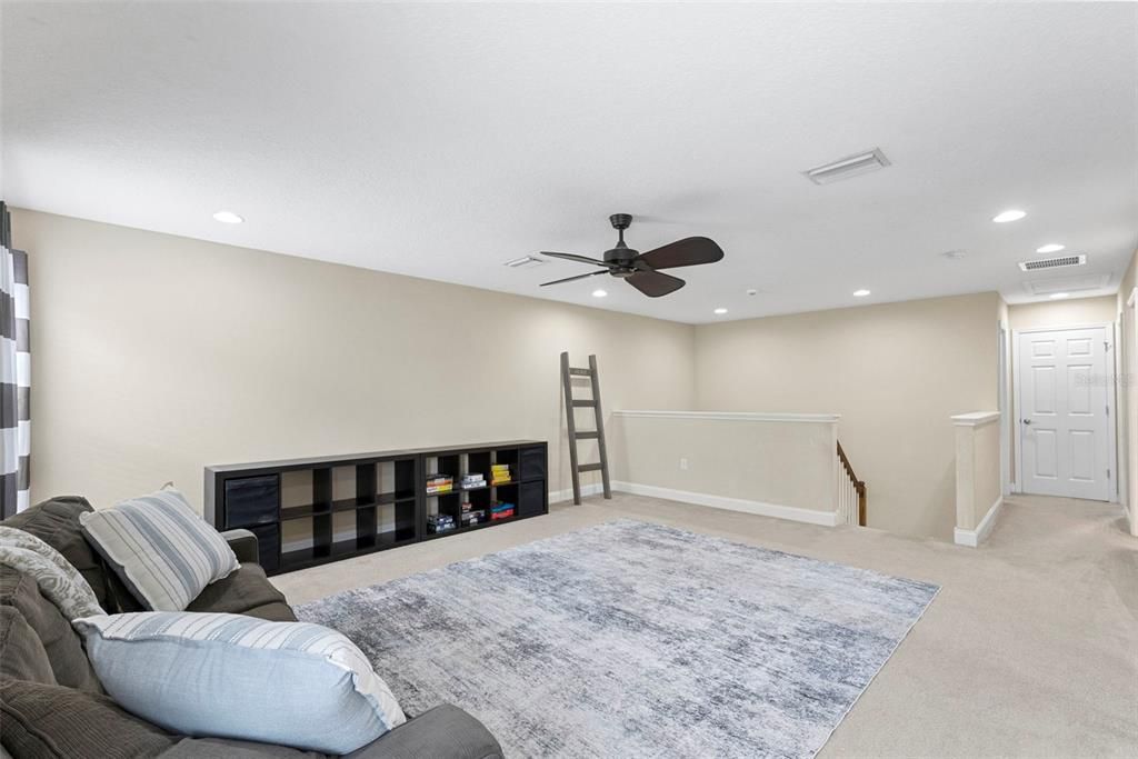 For Sale: $499,000 (4 beds, 2 baths, 2910 Square Feet)