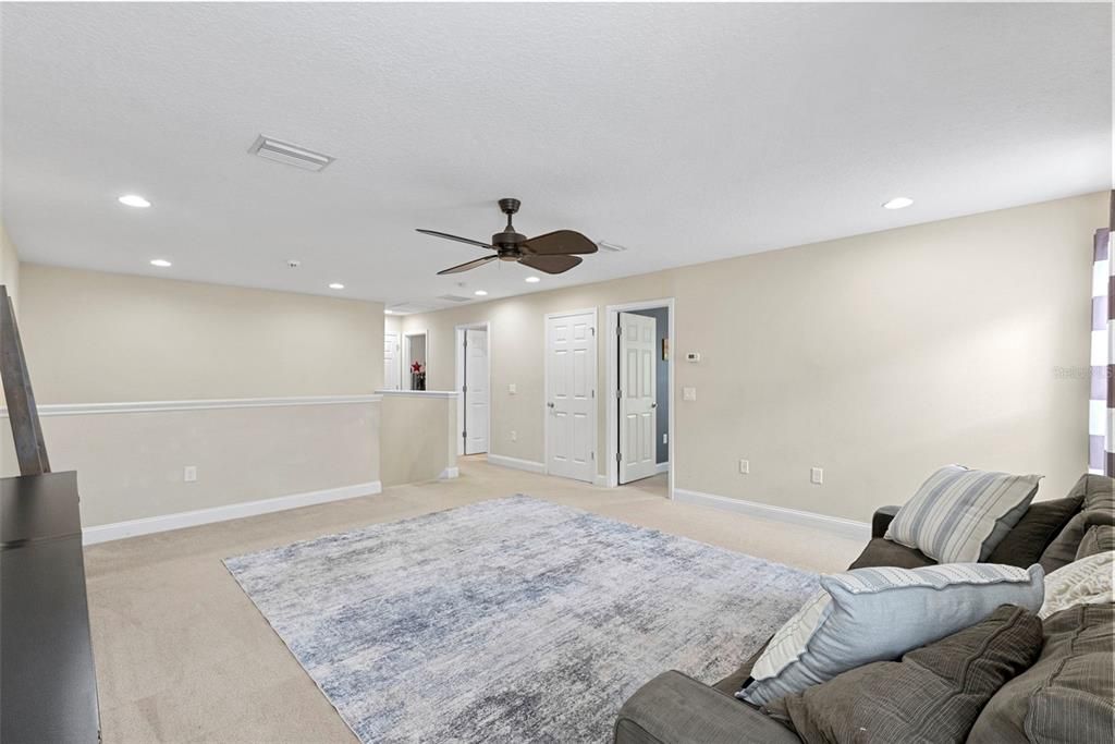 For Sale: $499,000 (4 beds, 2 baths, 2910 Square Feet)