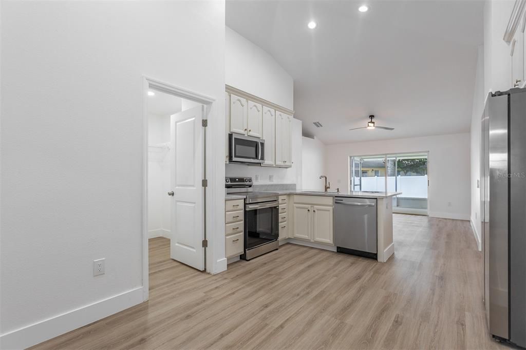 For Sale: $365,000 (3 beds, 2 baths, 1440 Square Feet)