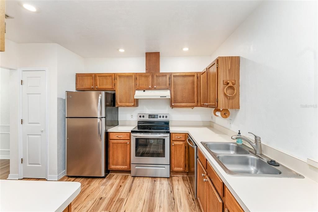 For Rent: $1,750 (2 beds, 2 baths, 1414 Square Feet)