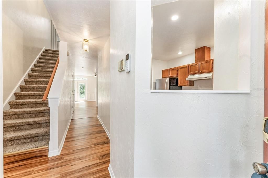 For Rent: $1,750 (2 beds, 2 baths, 1414 Square Feet)