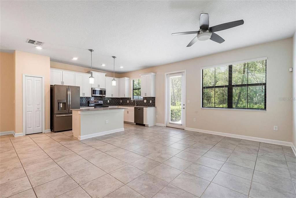 For Rent: $2,750 (3 beds, 2 baths, 1863 Square Feet)