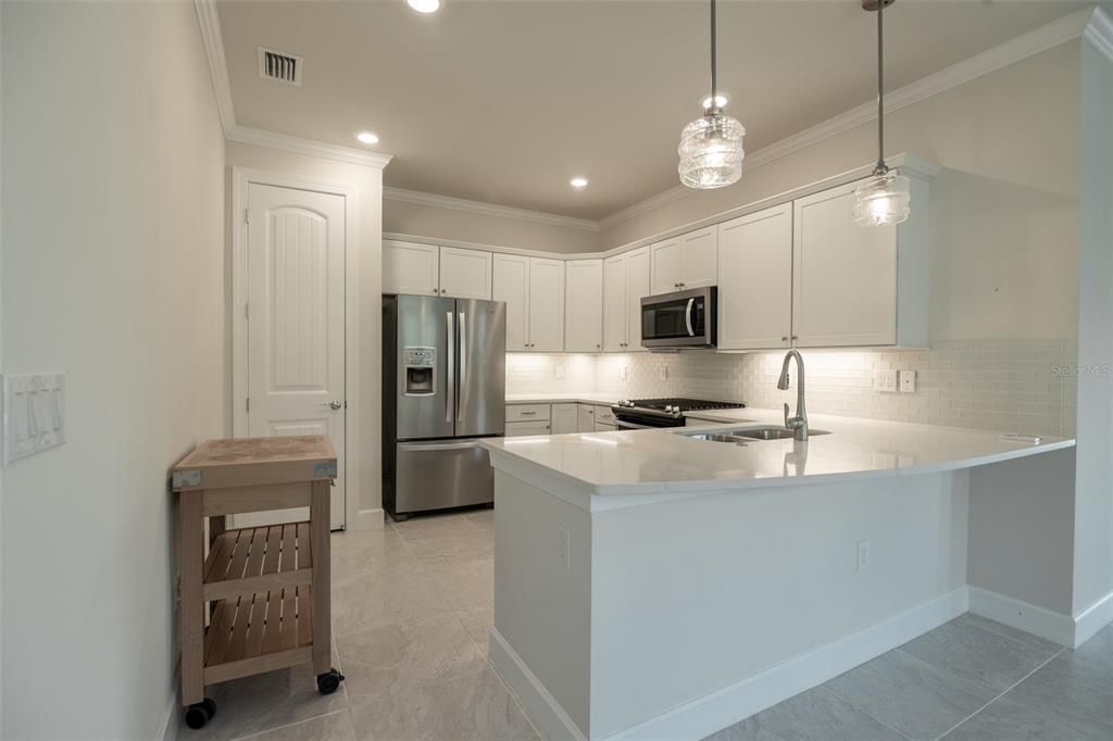 For Rent: $4,100 (2 beds, 2 baths, 1548 Square Feet)