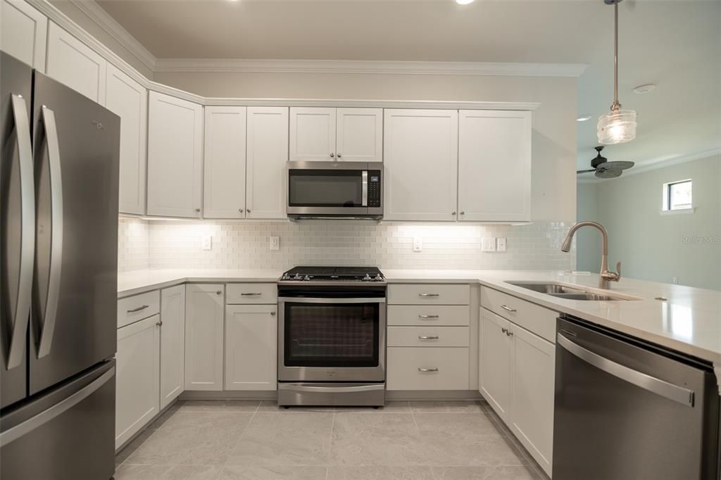 For Rent: $4,100 (2 beds, 2 baths, 1548 Square Feet)