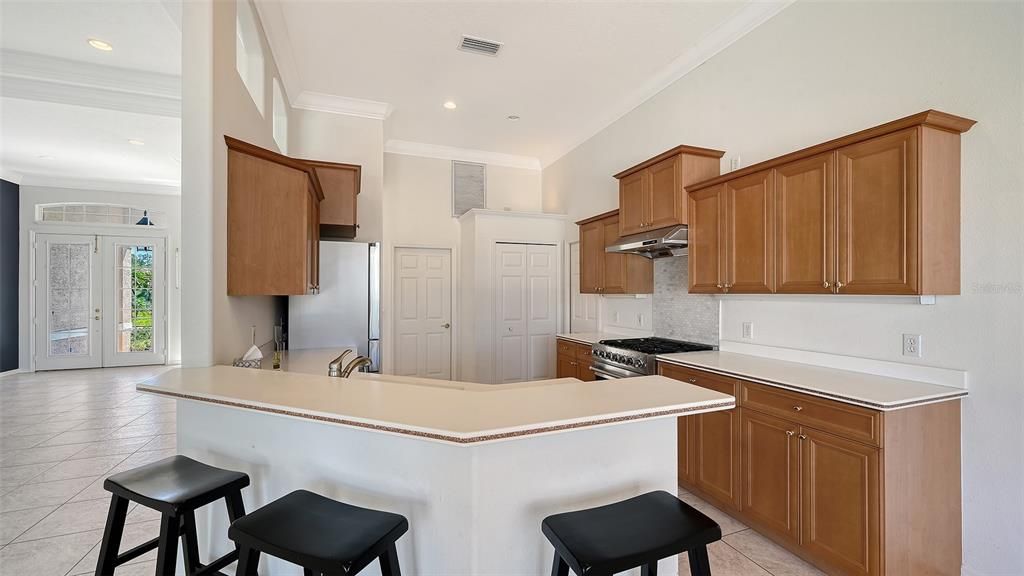 На продажу: $739,000 (3 спален, 2 ванн, 2326 Квадратных фут)