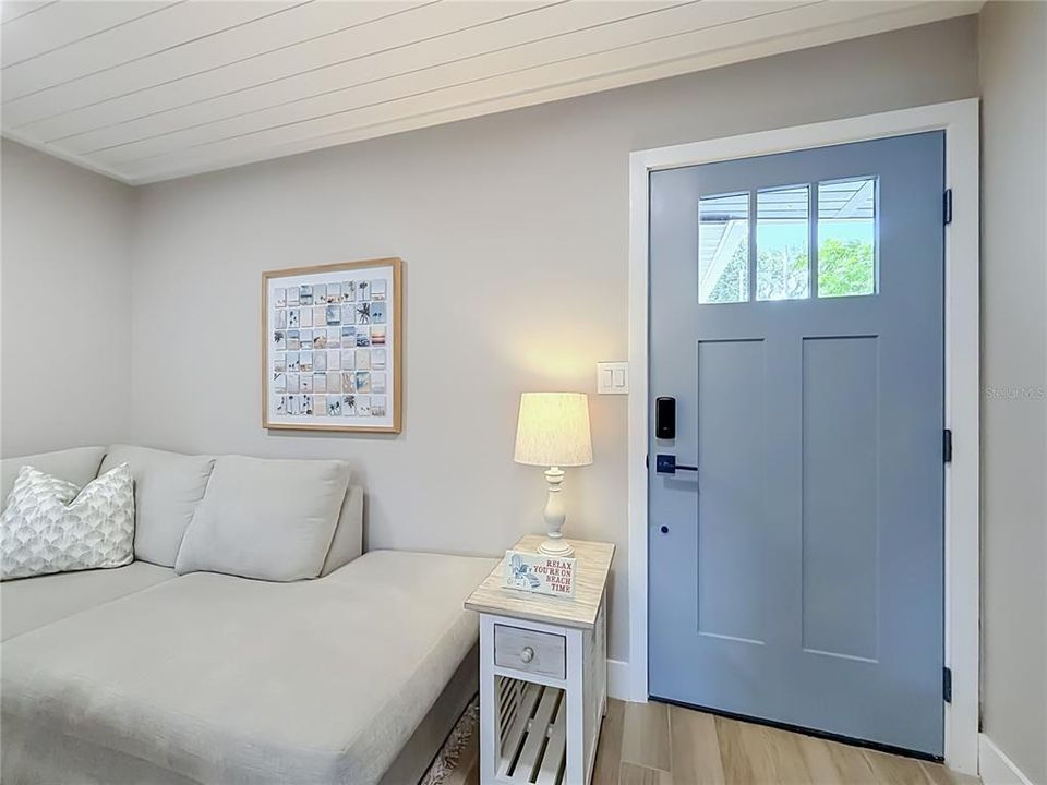 En Venta: $899,000 (4 camas, 2 baños, 1830 Pies cuadrados)