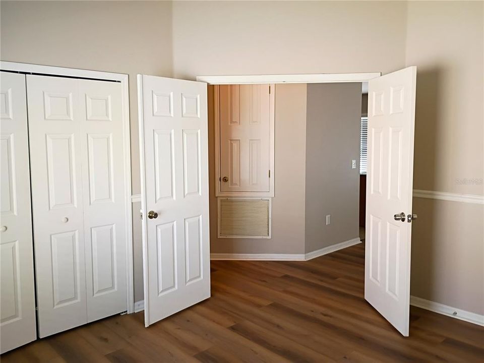 For Rent: $2,300 (3 beds, 2 baths, 1434 Square Feet)