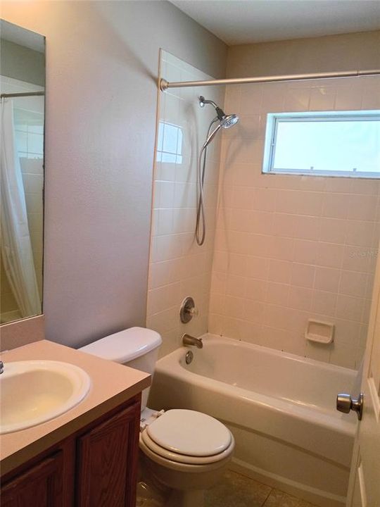 For Rent: $2,300 (3 beds, 2 baths, 1434 Square Feet)