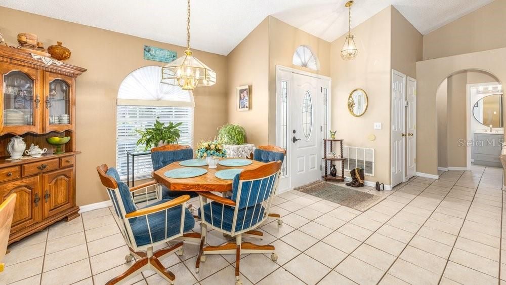 En Venta: $369,900 (3 camas, 2 baños, 1568 Pies cuadrados)