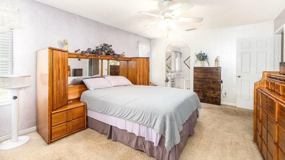 En Venta: $369,900 (3 camas, 2 baños, 1568 Pies cuadrados)
