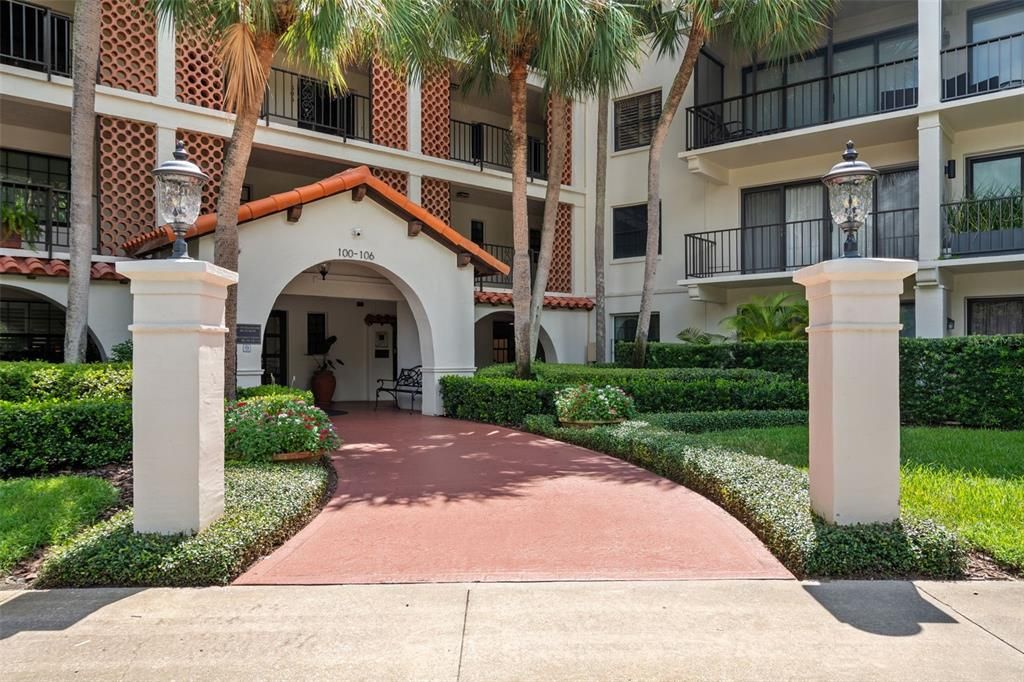 Activo con contrato: $1,299,000 (3 camas, 2 baños, 1734 Pies cuadrados)