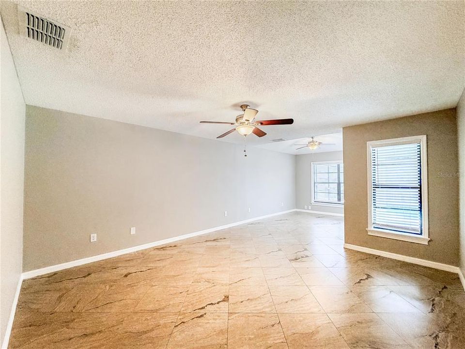 For Sale: $481,900 (4 beds, 3 baths, 2477 Square Feet)