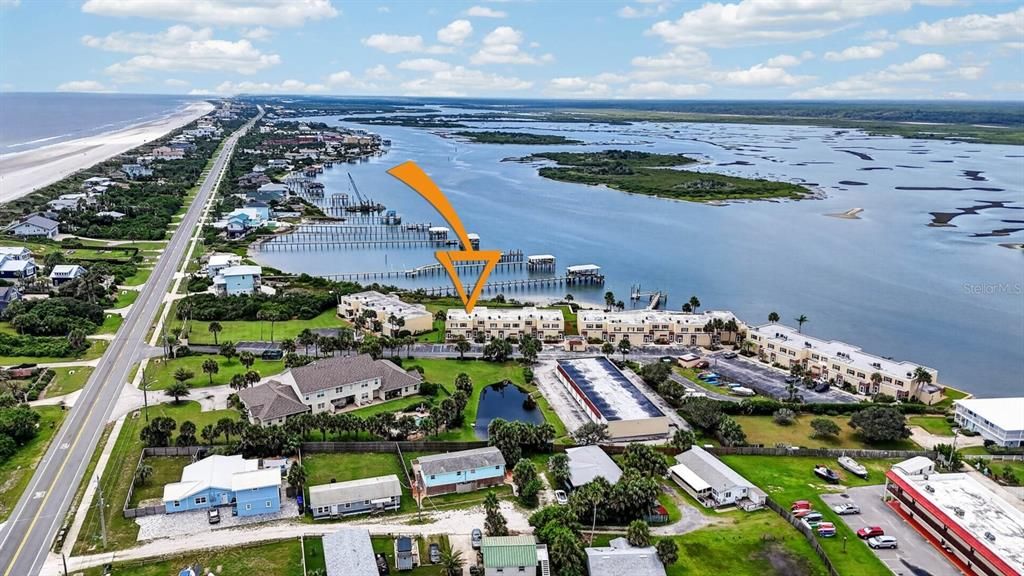 На продажу: $385,000 (2 спален, 2 ванн, 1045 Квадратных фут)