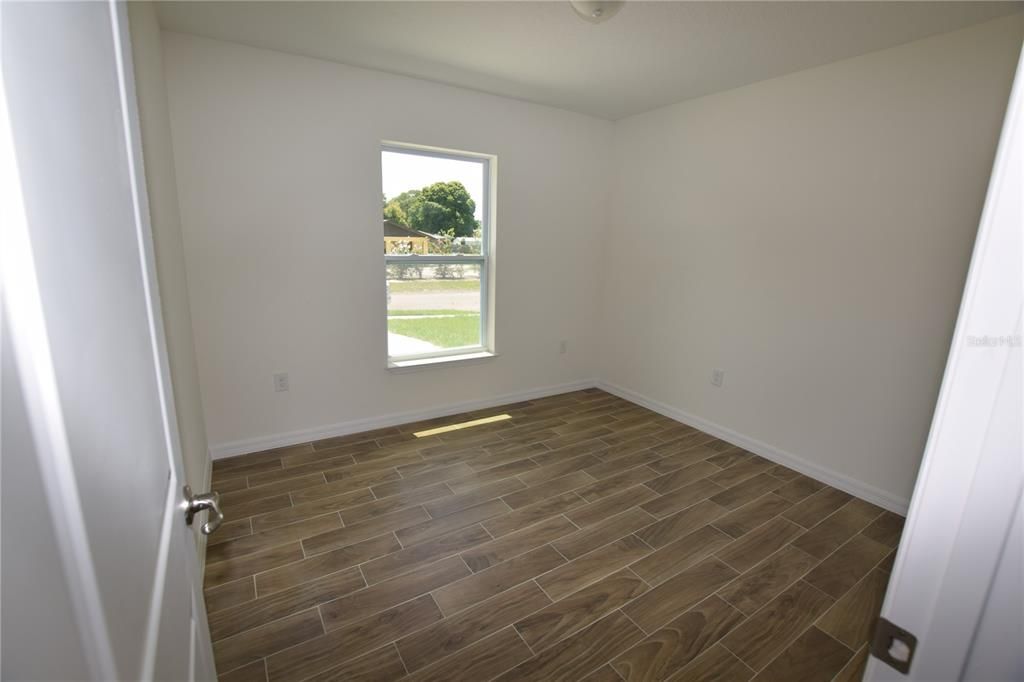 В аренду: $1,675 (3 спален, 2 ванн, 1040 Квадратных фут)