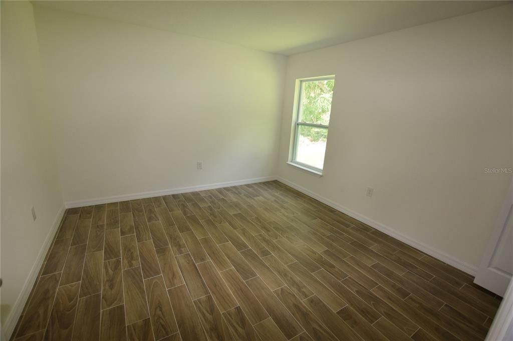 В аренду: $1,675 (3 спален, 2 ванн, 1040 Квадратных фут)