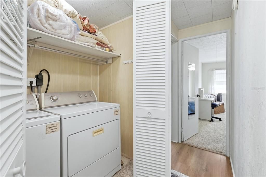 На продажу: $199,000 (2 спален, 2 ванн, 1152 Квадратных фут)