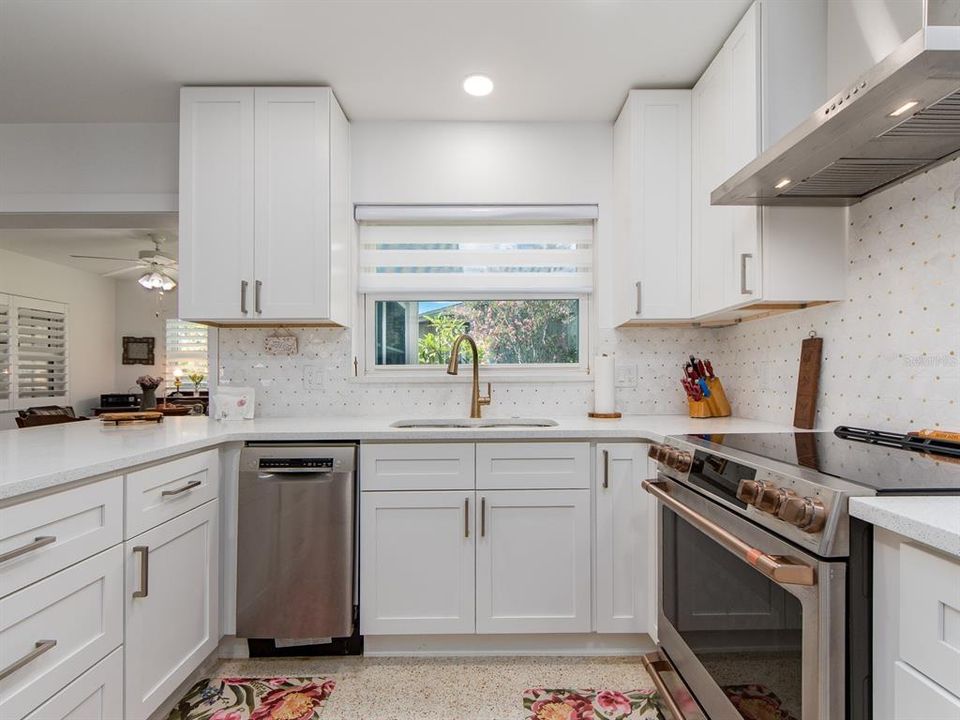 En Venta: $439,000 (2 camas, 2 baños, 1230 Pies cuadrados)