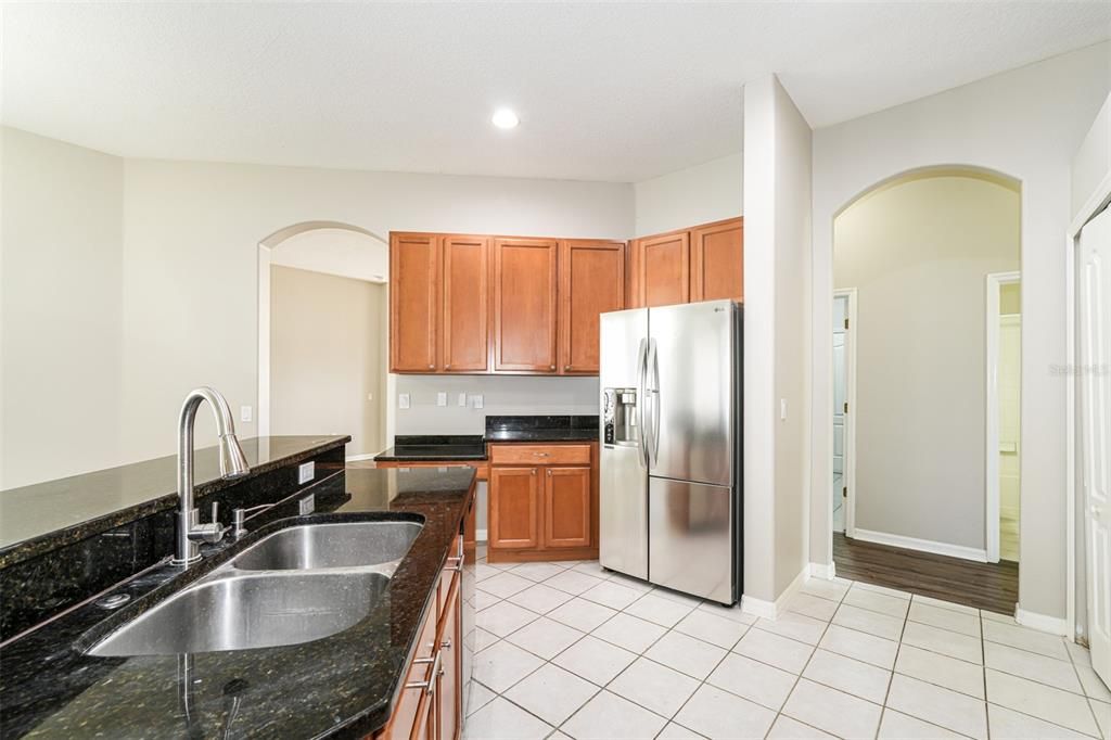 For Sale: $419,900 (4 beds, 3 baths, 2215 Square Feet)