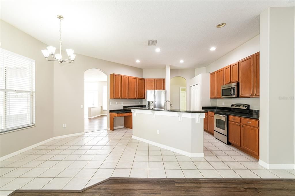 For Sale: $419,900 (4 beds, 3 baths, 2215 Square Feet)