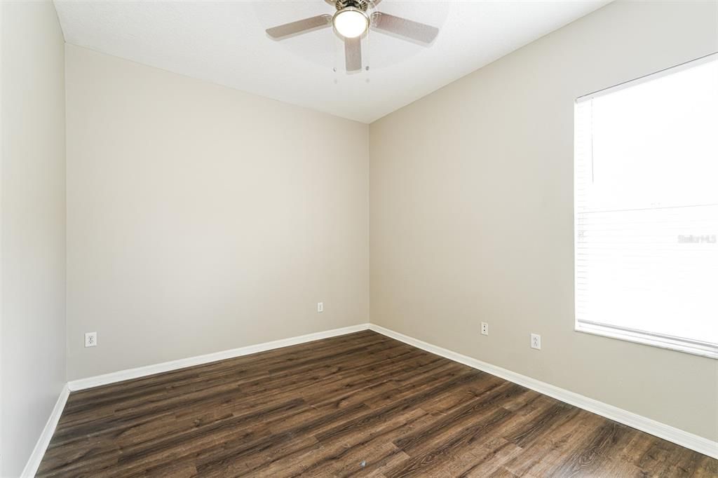 For Sale: $419,900 (4 beds, 3 baths, 2215 Square Feet)