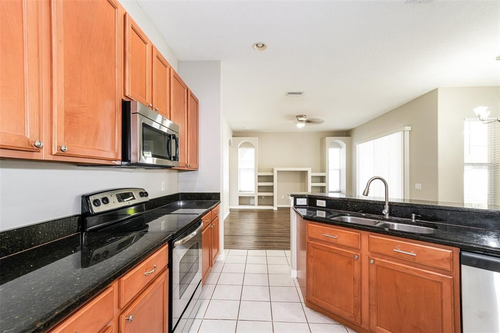 For Sale: $419,900 (4 beds, 3 baths, 2215 Square Feet)