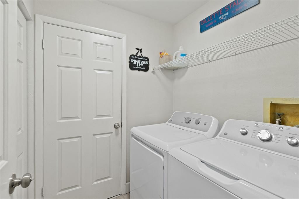 For Sale: $309,900 (3 beds, 2 baths, 1343 Square Feet)