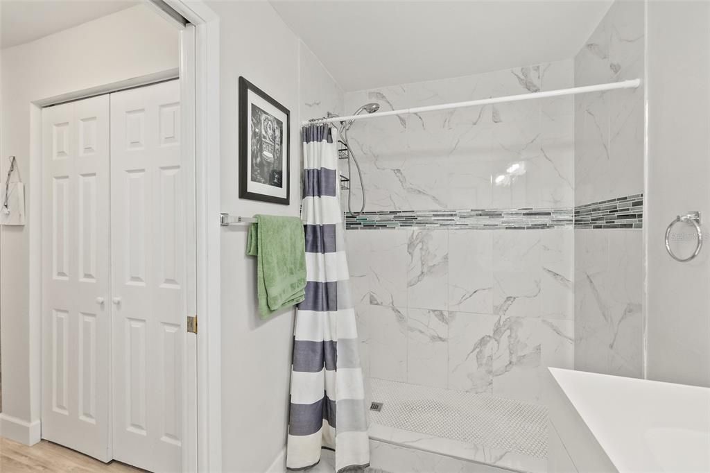 For Sale: $309,900 (3 beds, 2 baths, 1343 Square Feet)