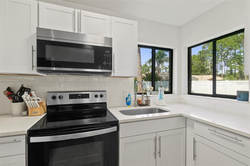 For Sale: $309,900 (3 beds, 2 baths, 1343 Square Feet)