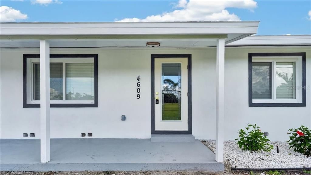 For Sale: $549,990 (3 beds, 2 baths, 1725 Square Feet)