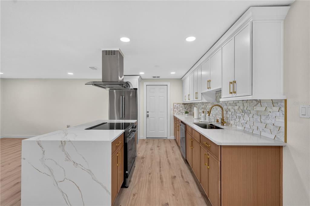 For Sale: $549,990 (3 beds, 2 baths, 1725 Square Feet)