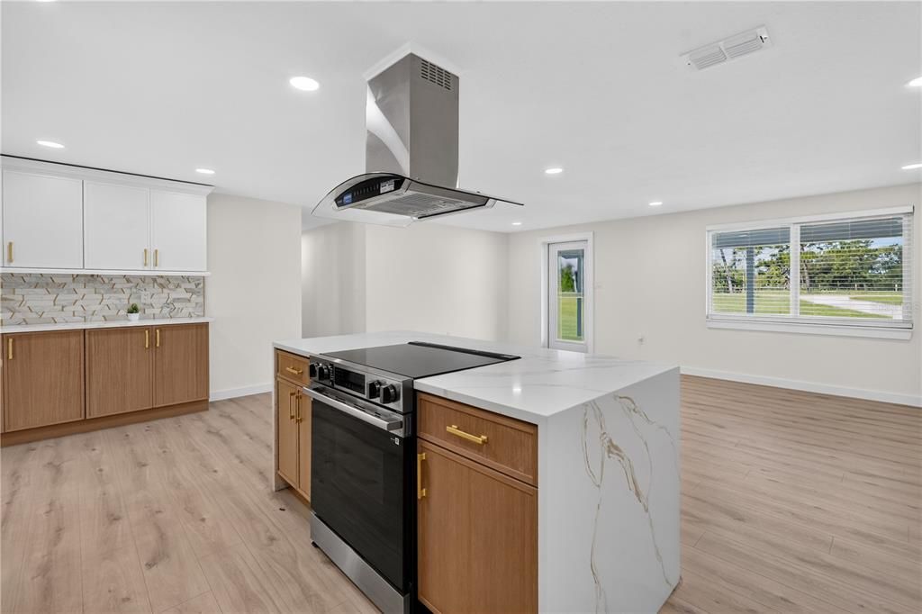 For Sale: $549,990 (3 beds, 2 baths, 1725 Square Feet)