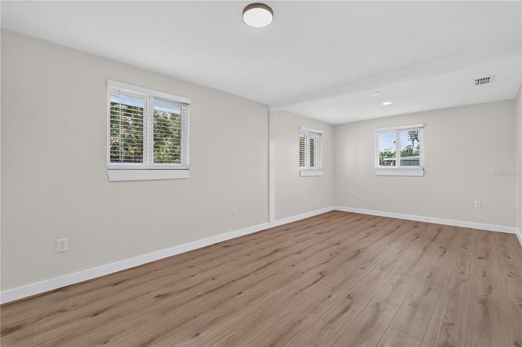 For Sale: $549,990 (3 beds, 2 baths, 1725 Square Feet)