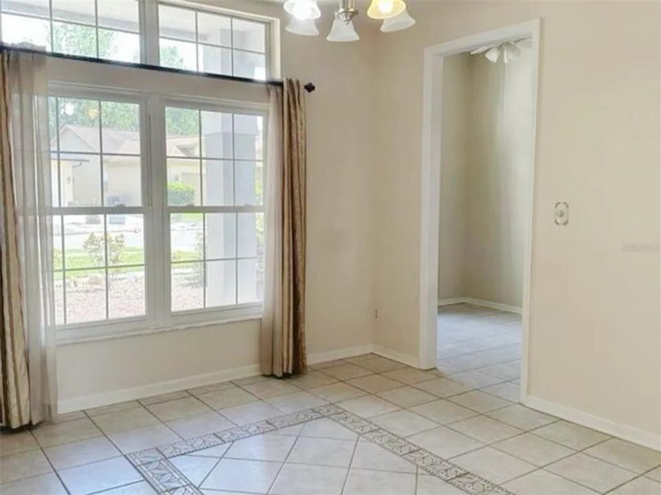 En Venta: $565,700 (4 camas, 2 baños, 2308 Pies cuadrados)