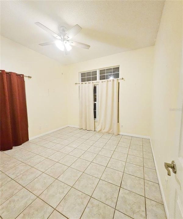 En Venta: $565,700 (4 camas, 2 baños, 2308 Pies cuadrados)