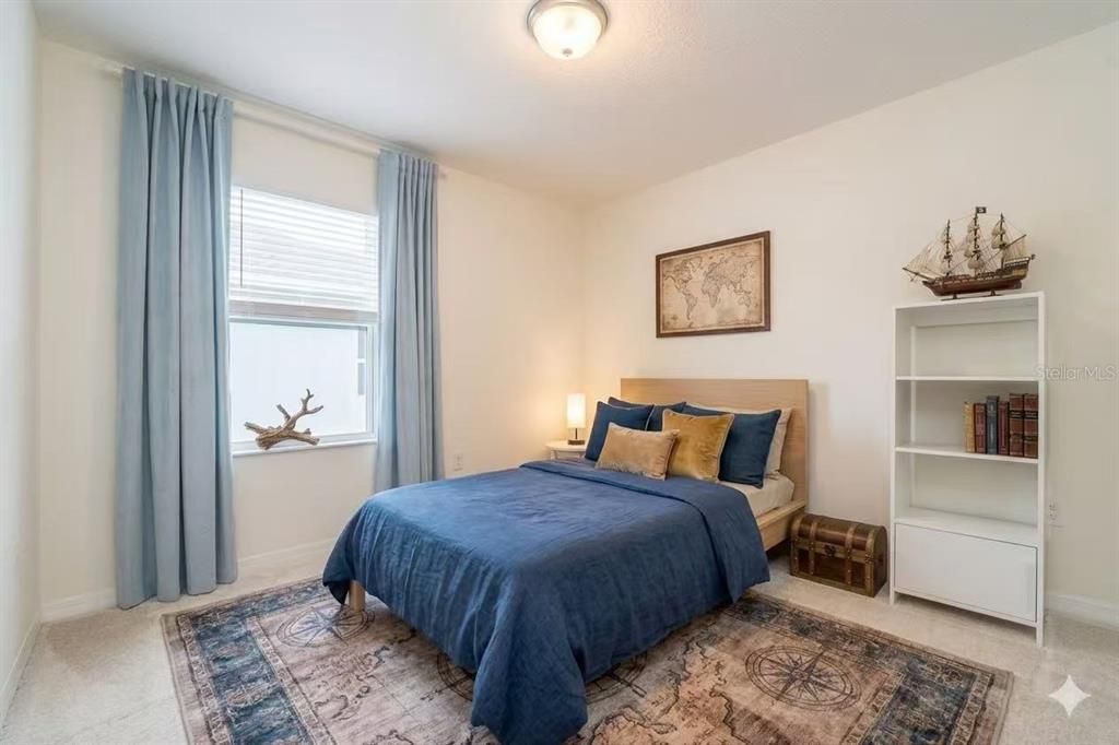 For Rent: $2,400 (3 beds, 2 baths, 1961 Square Feet)
