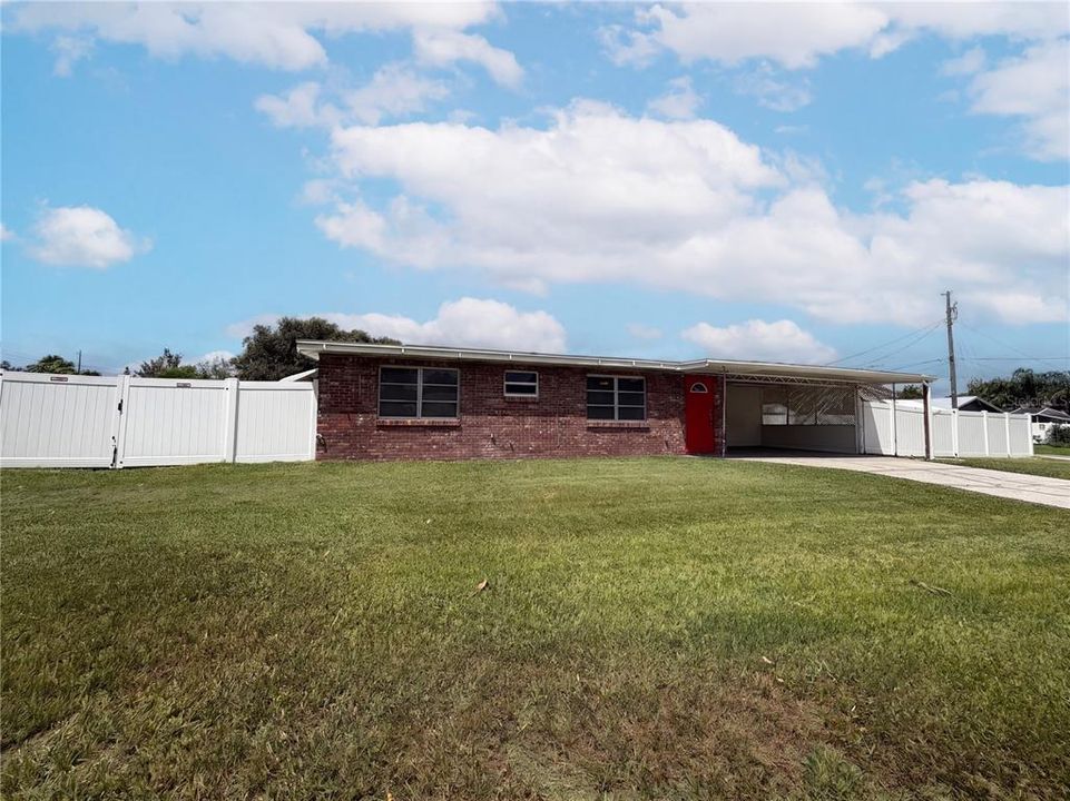 For Sale: $235,000 (3 beds, 2 baths, 1134 Square Feet)