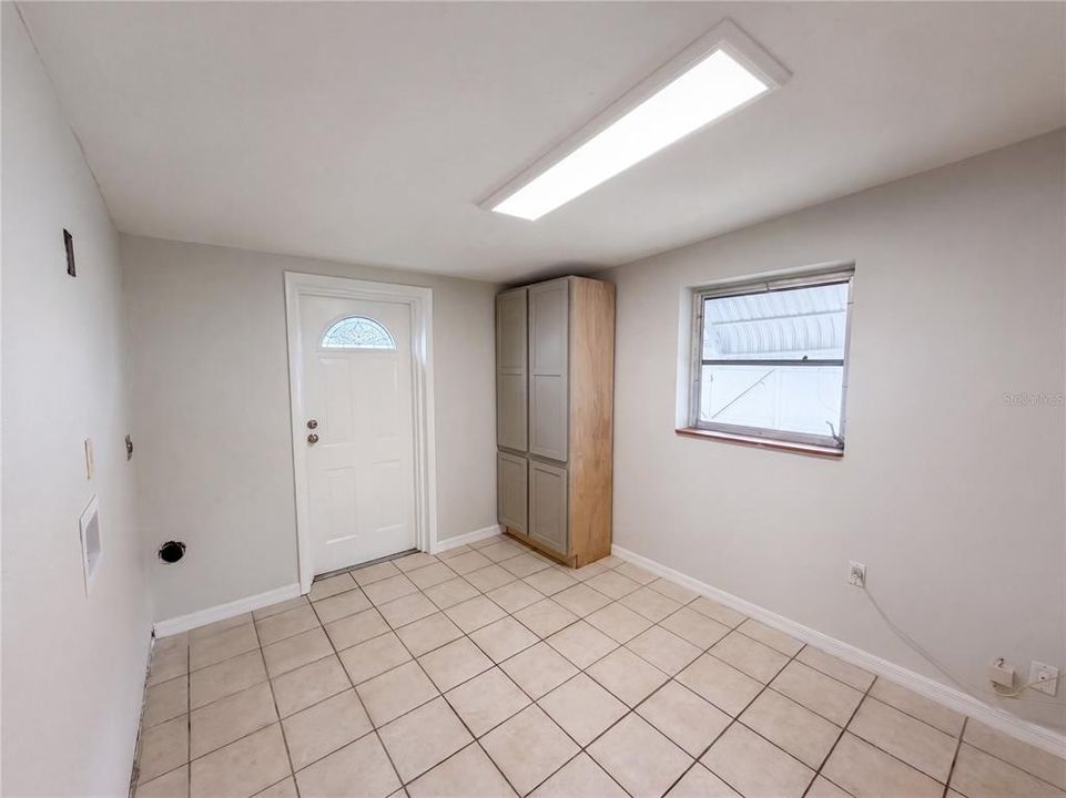 For Sale: $235,000 (3 beds, 2 baths, 1134 Square Feet)