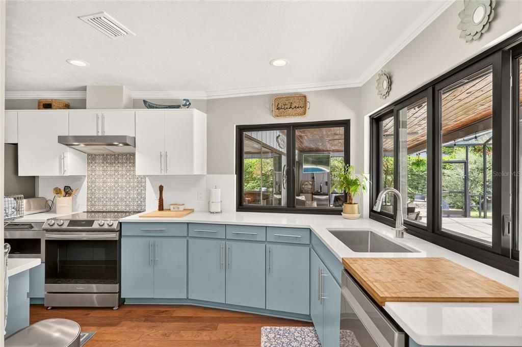 En Venta: $749,000 (4 camas, 3 baños, 2734 Pies cuadrados)