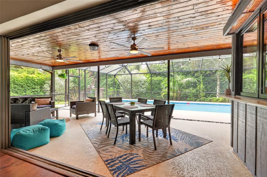 En Venta: $749,000 (4 camas, 3 baños, 2734 Pies cuadrados)
