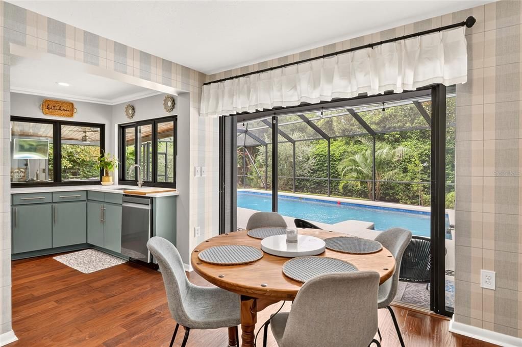 En Venta: $749,000 (4 camas, 3 baños, 2734 Pies cuadrados)