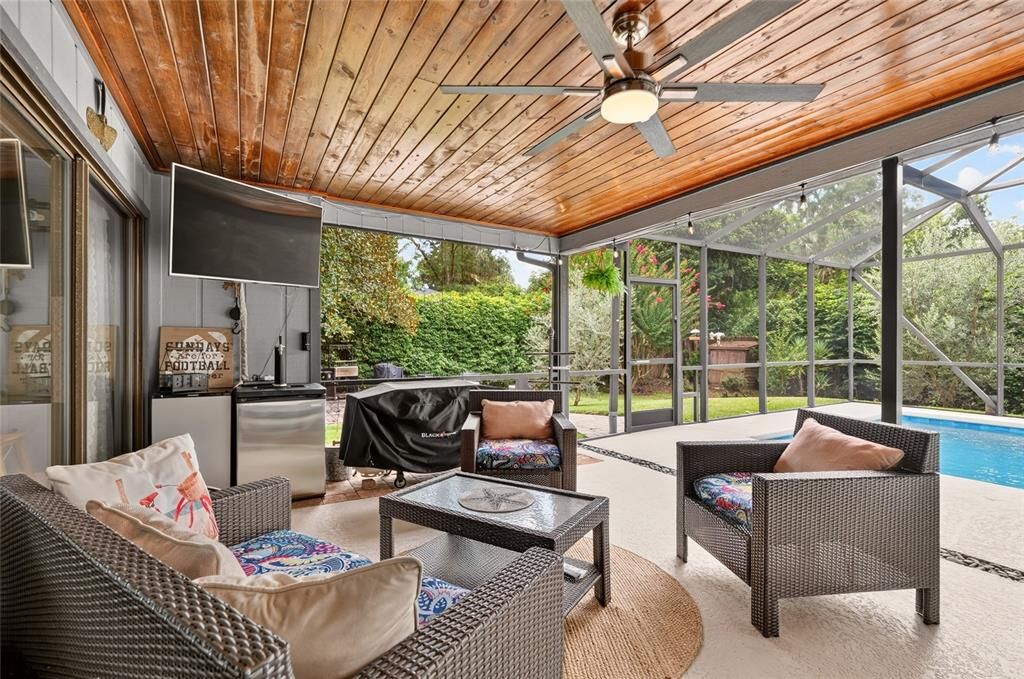 En Venta: $749,000 (4 camas, 3 baños, 2734 Pies cuadrados)