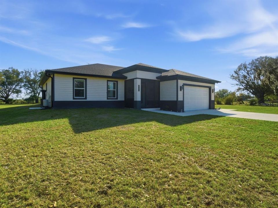 For Sale: $625,000 (4 beds, 2 baths, 1826 Square Feet)