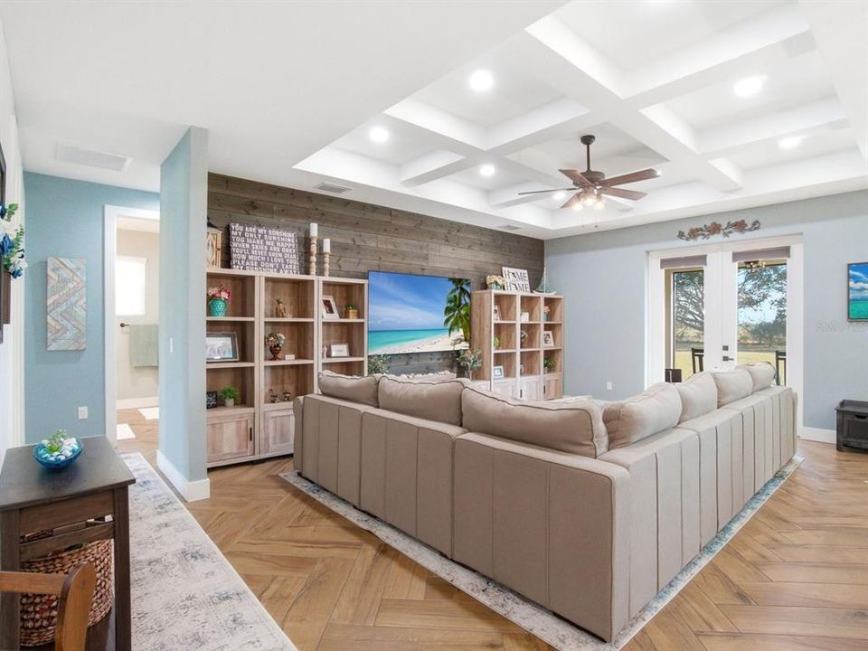 For Sale: $625,000 (4 beds, 2 baths, 1826 Square Feet)