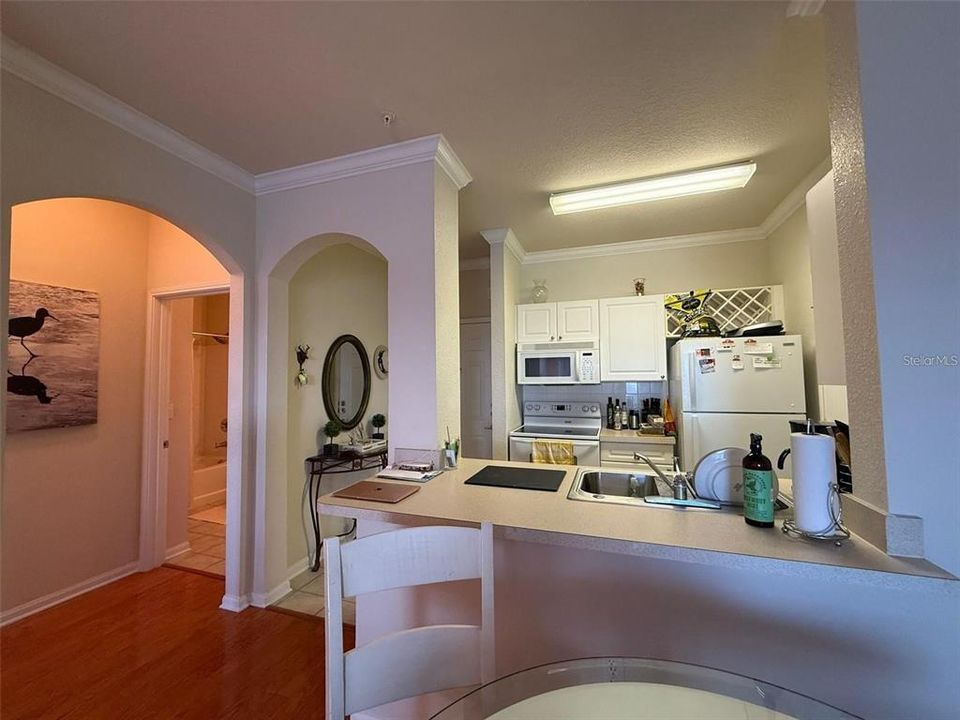 For Rent: $1,450 (1 beds, 1 baths, 660 Square Feet)