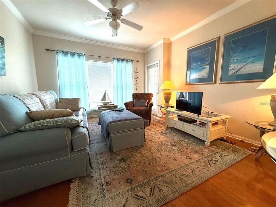 For Rent: $1,450 (1 beds, 1 baths, 660 Square Feet)
